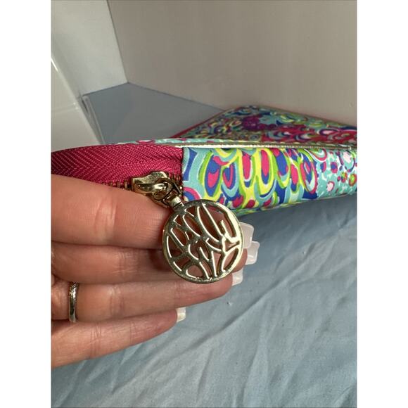 Lilly Pulitzer Laptop iPad Business School Tech Case Sleeve 9" x 12" Pink Floral - Picture 7 of 8